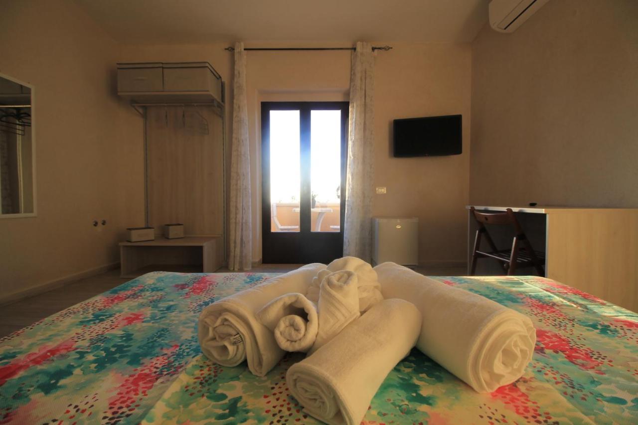 B&B Villa Orchidea ริกาดี ภายนอก รูปภาพ